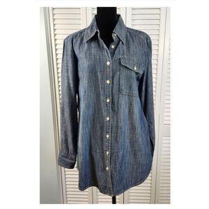 New York & Co Blue Chambray Denim Button Down Shirt Women’s Medium 100% Cotton